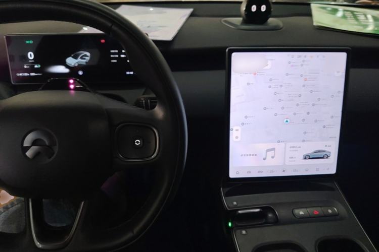 Used Nio ET5 2022 75 kWh Center Console