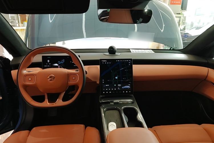 Used Nio ET5 2022 75 kWh Center Console