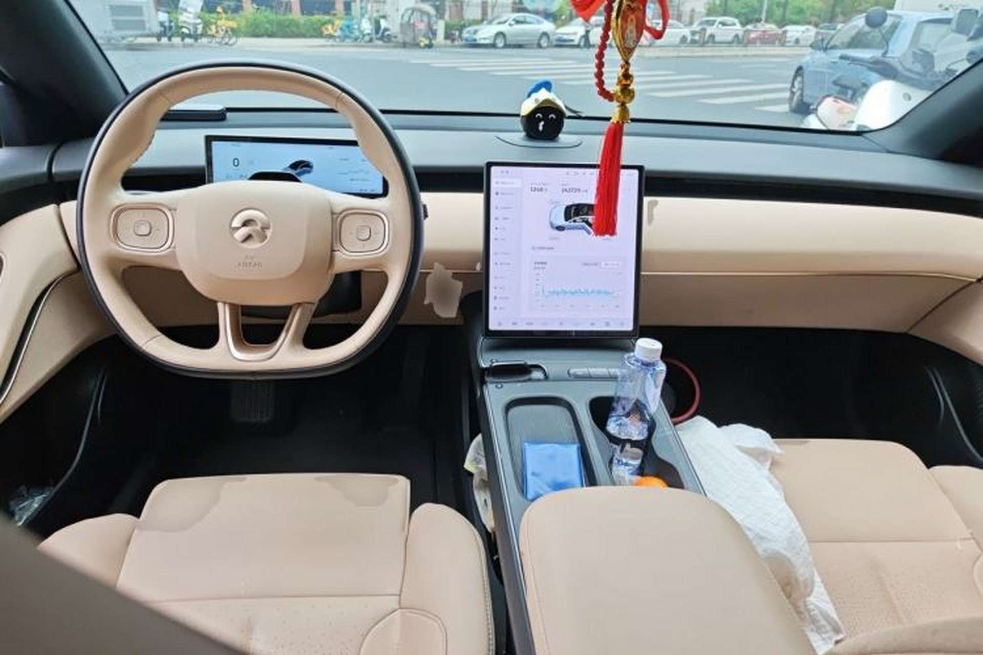 Used Nio ET5 2022 75 kWh Center Console