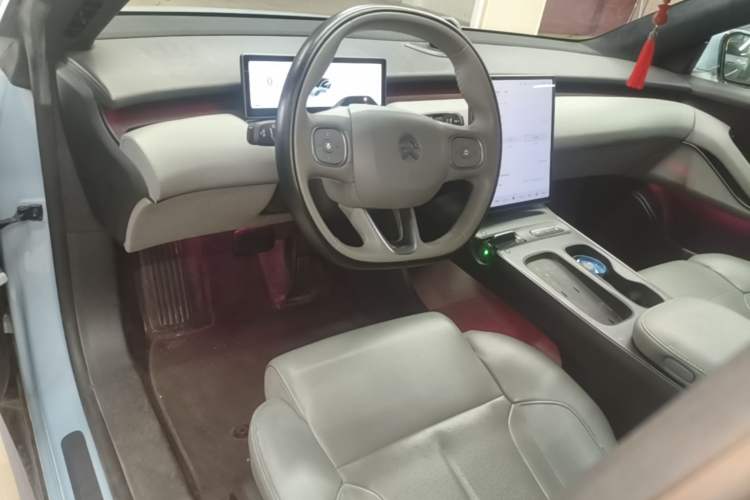 Used Nio ET5 2022 75 kWh Center Console