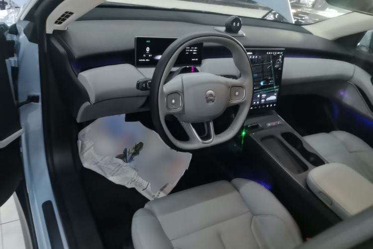 Used Nio ET5 2022 75 kWh Center Console