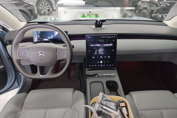 Used Nio ET5 2022 75 kWh Center Console
