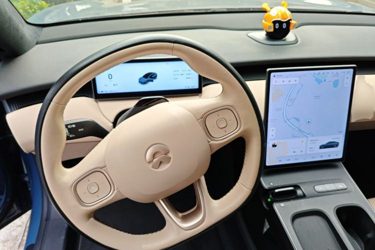 Used Nio ET5 2022 75 kWh Center Console