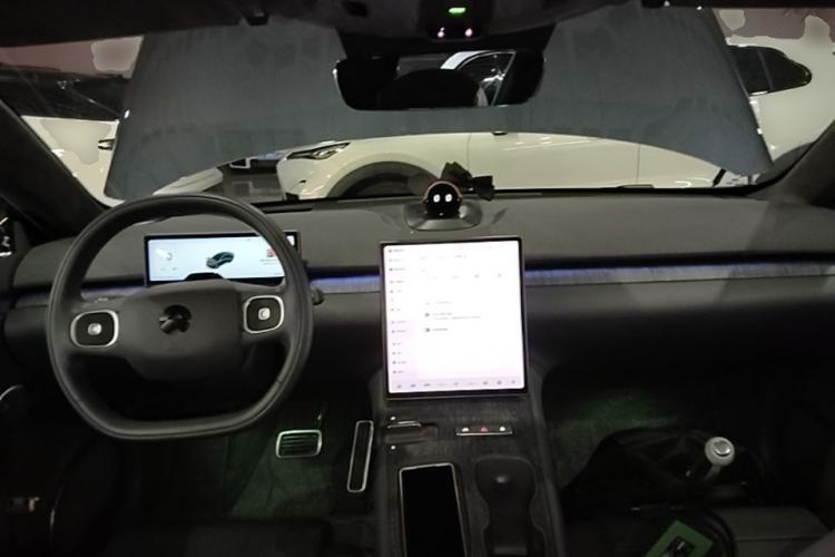 Used Nio ET5 2022 75 kWh Center Console