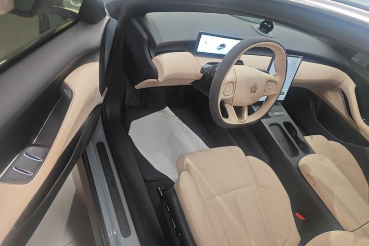 Used Nio ET5 2022 75 kWh Driver Seat