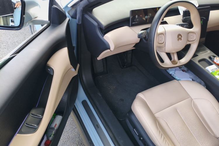 Used Nio ET5 2022 75 kWh Driver Seat