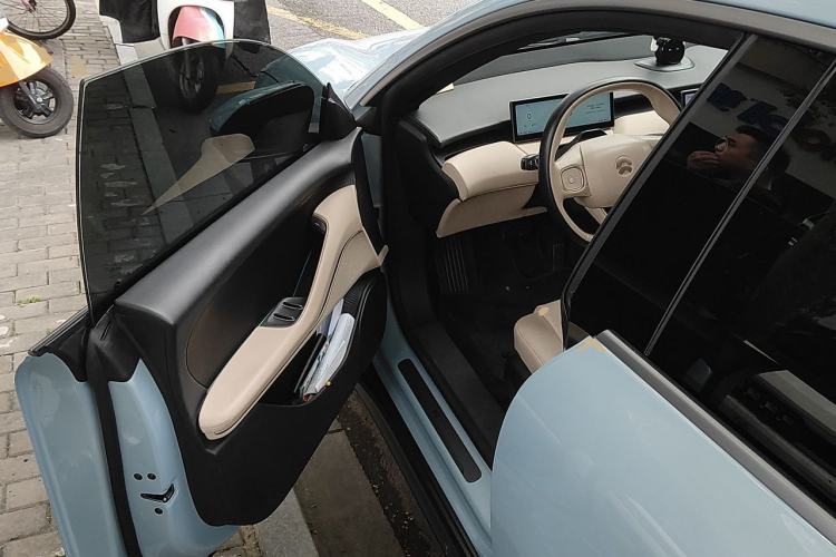 Used Nio ET5 2022 75 kWh Driver Seat