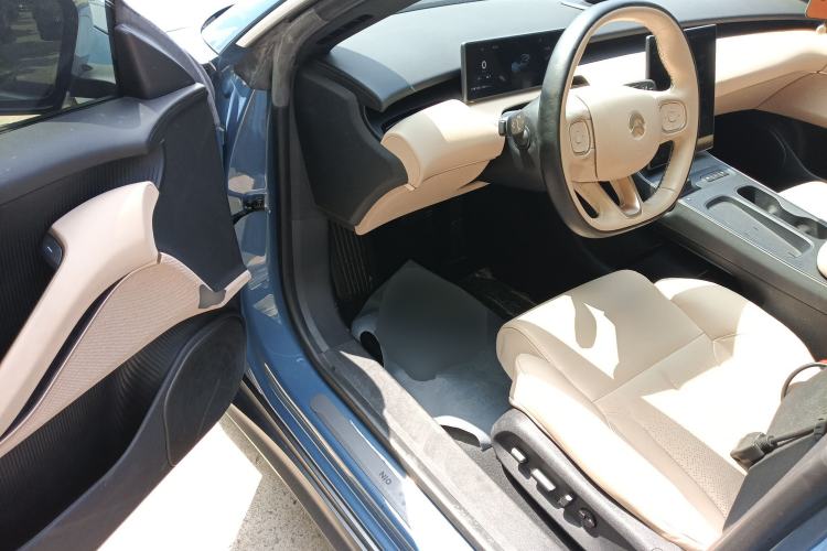 Used Nio ET5 2022 75 kWh Driver Seat