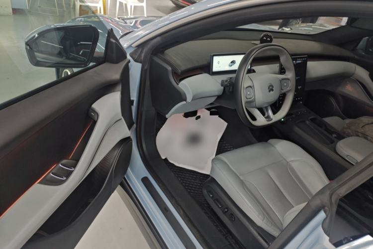 Used Nio ET5 2022 75 kWh Driver Seat