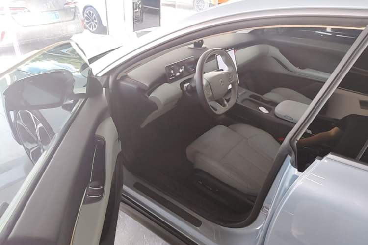 Used Nio ET5 2022 75 kWh Driver Seat