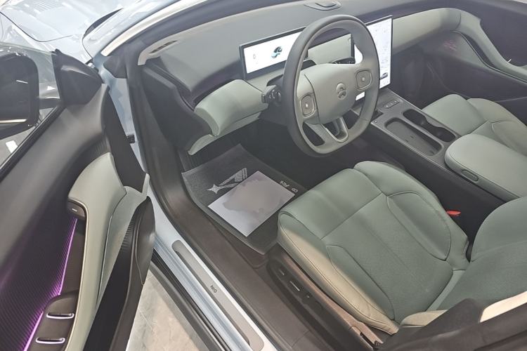Used Nio ET5 2022 75 kWh Driver Seat