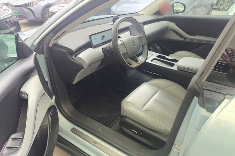 Used Nio ET5 2022 75 kWh Driver Seat