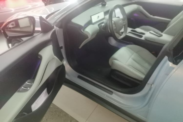 Used Nio ET5 2022 75 kWh Driver Seat