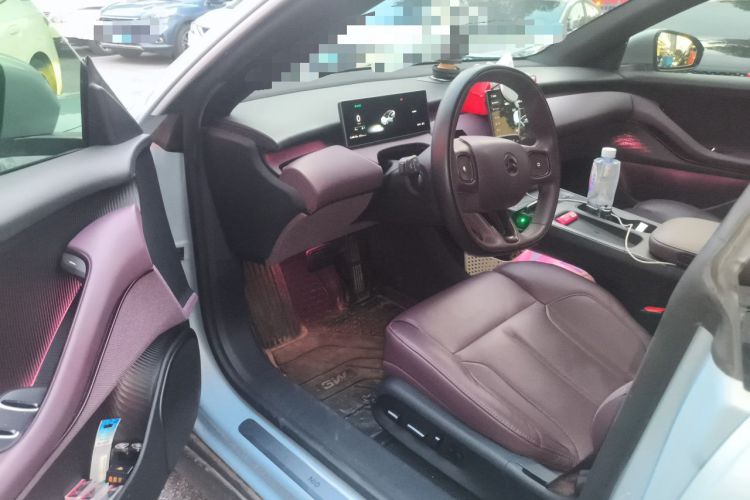 Used Nio ET5 2022 75 kWh Driver Seat