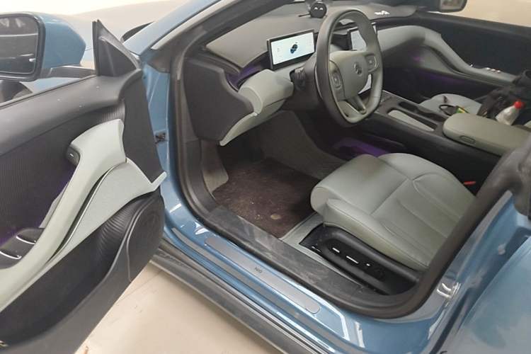 Used Nio ET5 2022 75 kWh Driver Seat