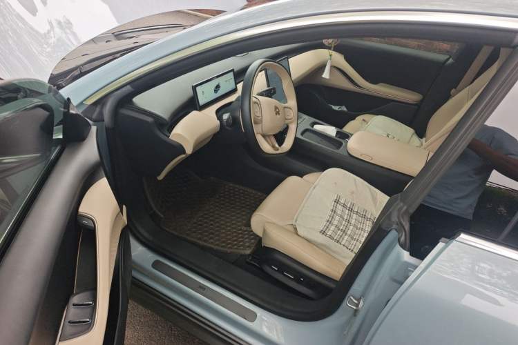 Used Nio ET5 2022 75 kWh Driver Seat