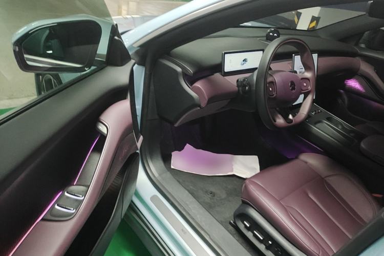 Used Nio ET5 2022 75 kWh Driver Seat
