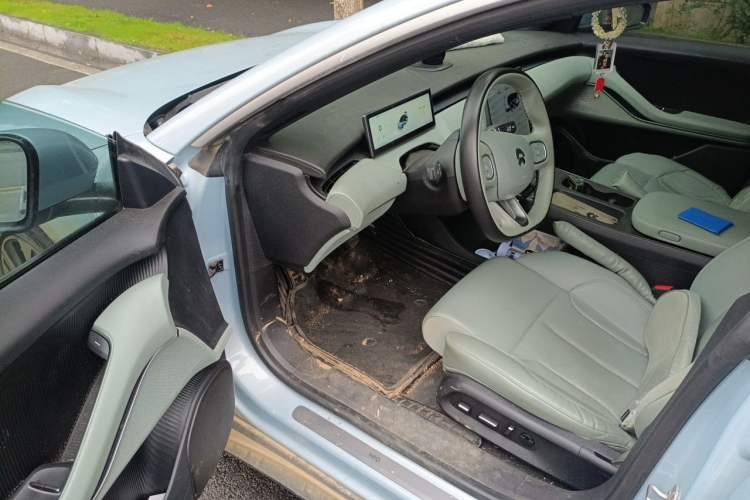 Used Nio ET5 2022 75 kWh Driver Seat
