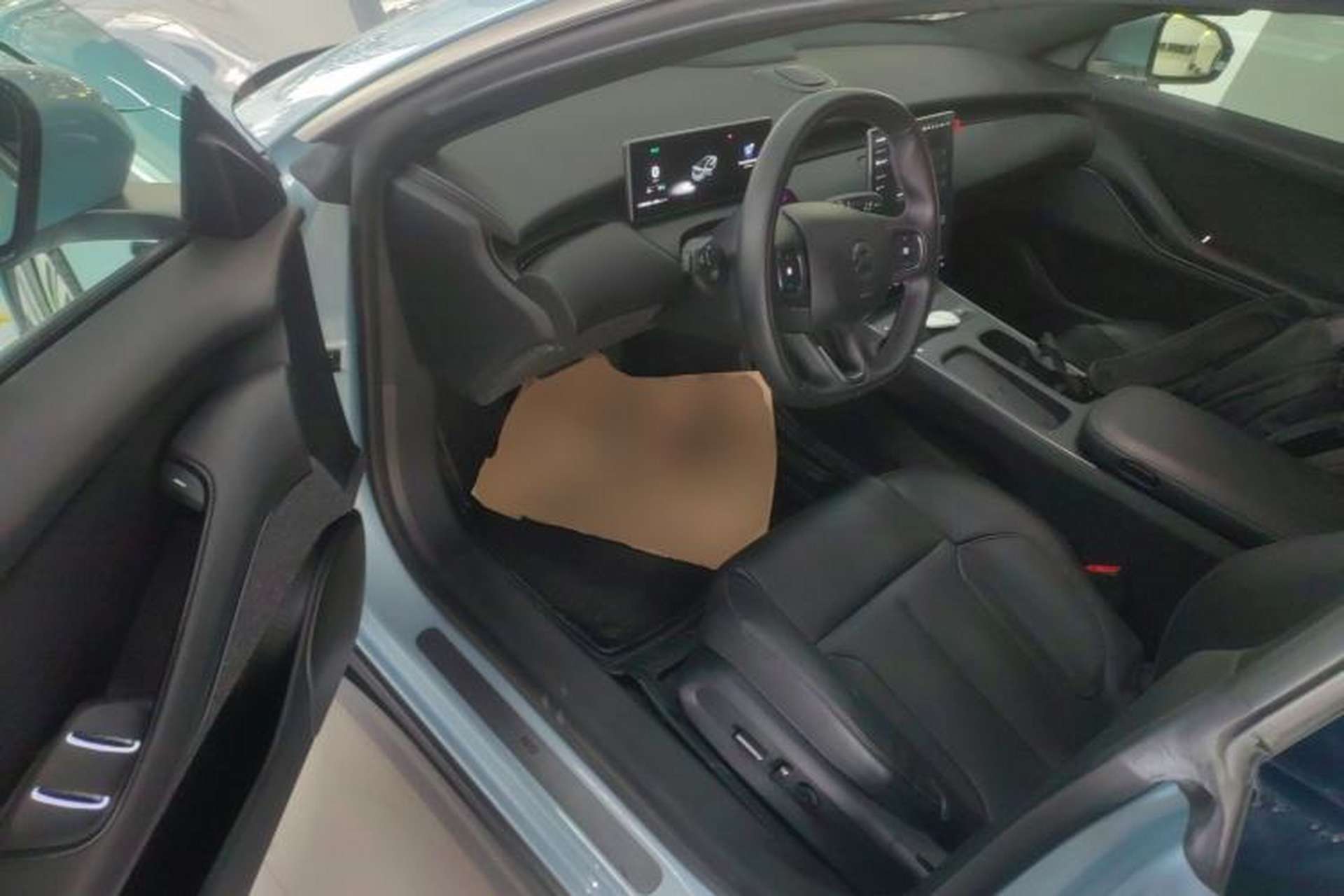 Used Nio ET5 2022 75 kWh Driver Seat