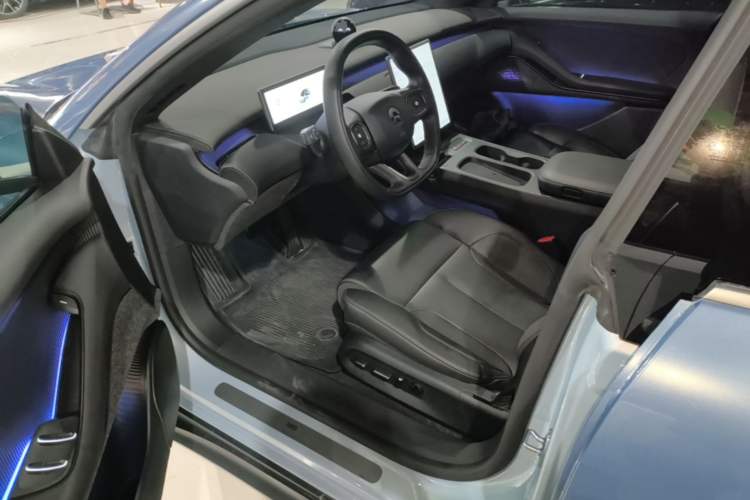 Used Nio ET5 2022 75 kWh Driver Seat