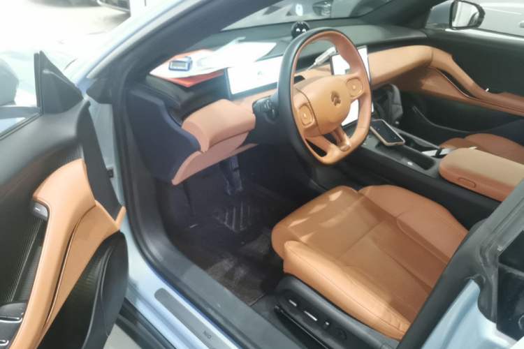Used Nio ET5 2022 75 kWh Driver Seat