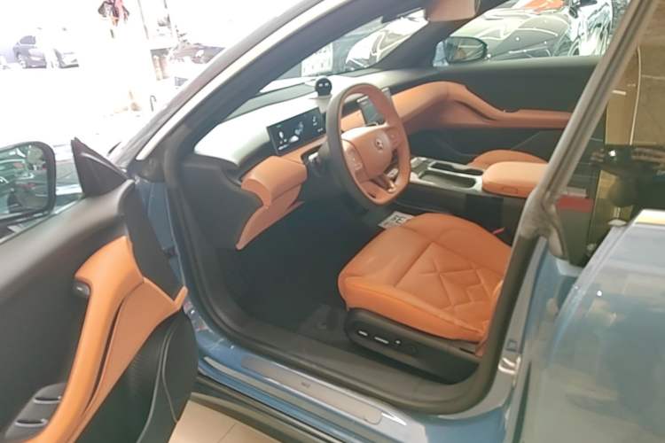 Used Nio ET5 2022 75 kWh Driver Seat