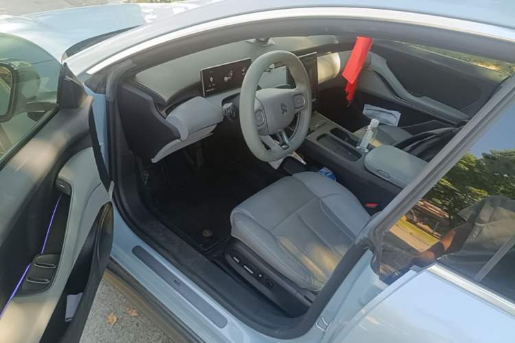 Used Nio ET5 2022 75 kWh Driver Seat