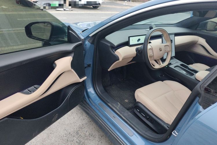 Used Nio ET5 2022 75 kWh Driver Seat