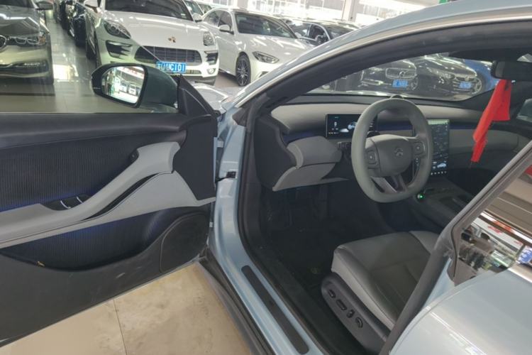 Used Nio ET5 2022 75 kWh Driver Seat