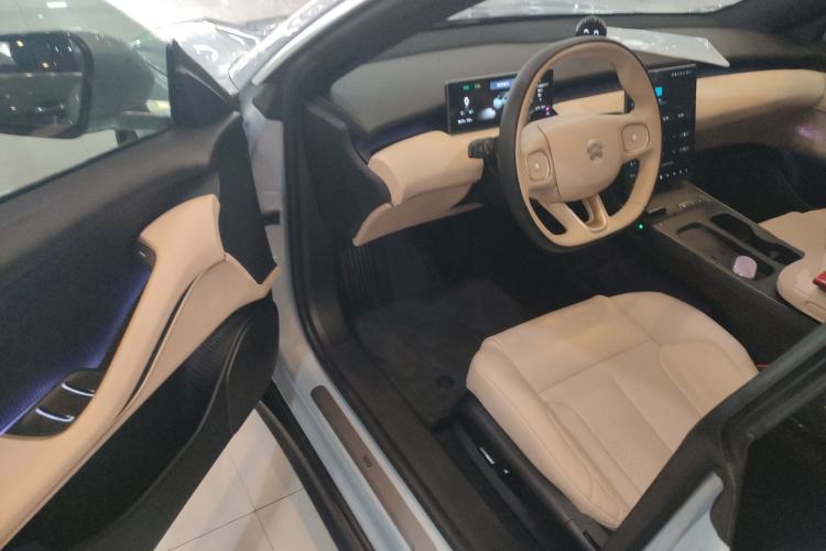 Used Nio ET5 2022 75 kWh Driver Seat