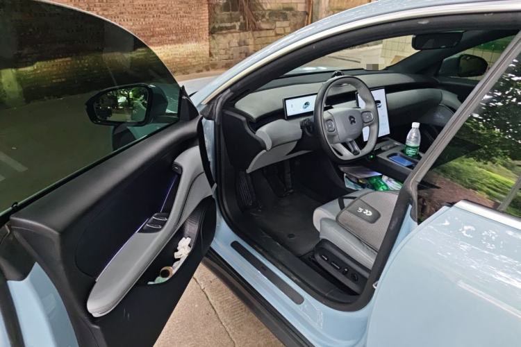 Used Nio ET5 2022 75 kWh Driver Seat