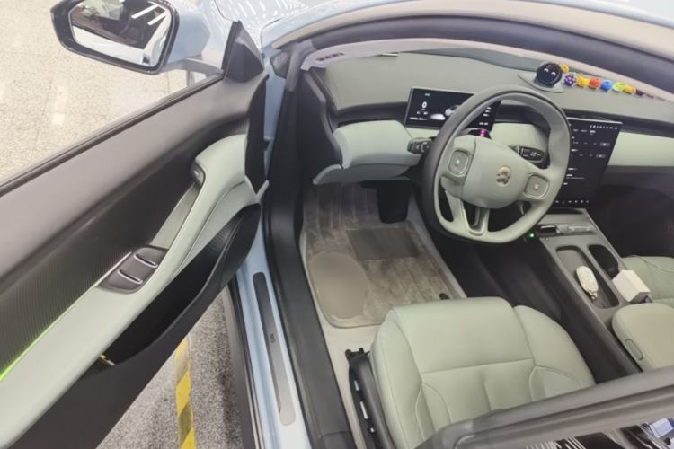 Used Nio ET5 2022 75 kWh Driver Seat