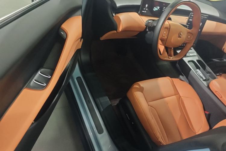 Used Nio ET5 2022 75 kWh Driver Seat