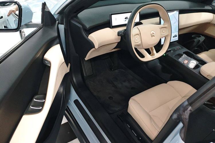 Used Nio ET5 2022 75 kWh Driver Seat