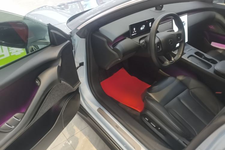 Used Nio ET5 2022 75 kWh Driver Seat