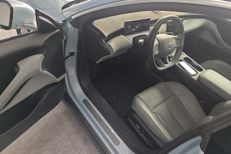 Used Nio ET5 2022 75 kWh Driver Seat