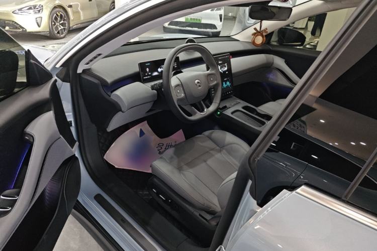 Used Nio ET5 2022 75 kWh Driver Seat