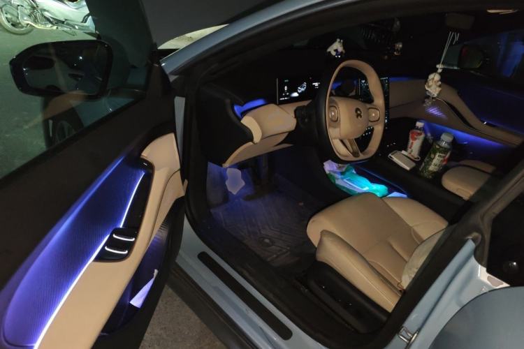 Used Nio ET5 2022 75 kWh Driver Seat