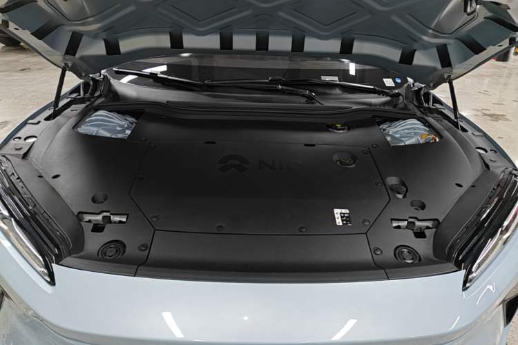 Used Nio ET5 2022 75 kWh Engine Bay