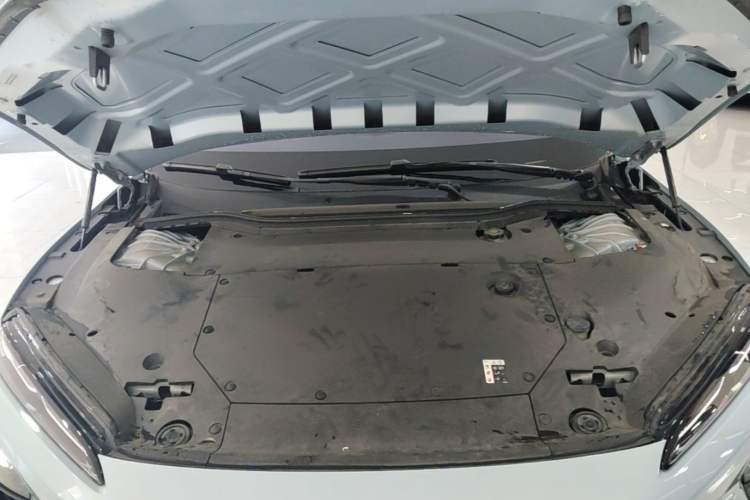 Used Nio ET5 2022 75 kWh Engine Bay