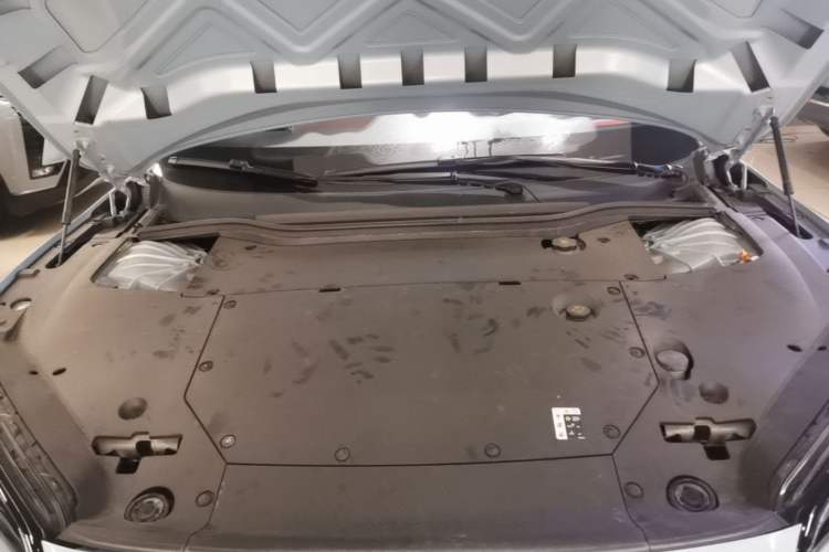 Used Nio ET5 2022 75 kWh Engine Bay
