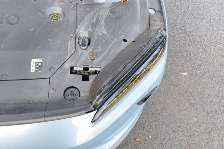 Used Nio ET5 2022 75 kWh Engine Bay Left