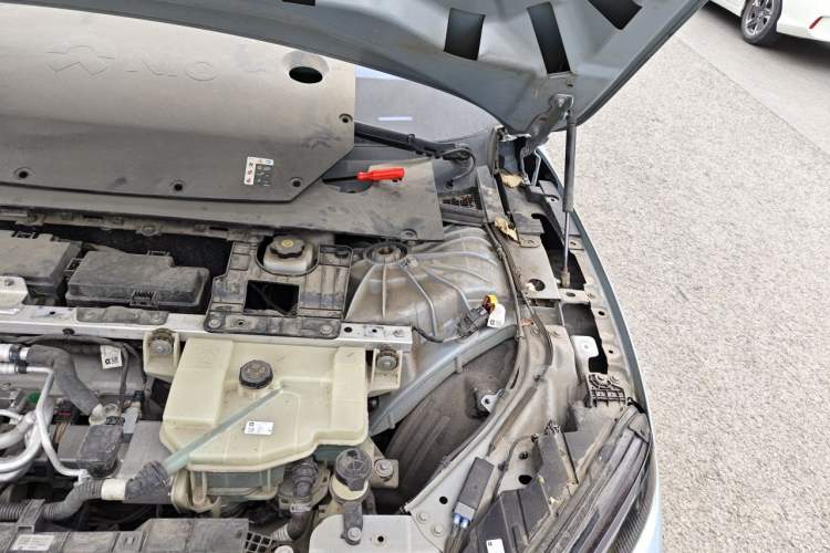 Used Nio ET5 2022 75 kWh Engine Bay Left
