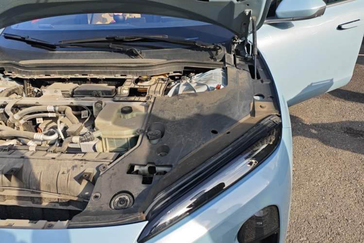 Used Nio ET5 2022 75 kWh Engine Bay Left
