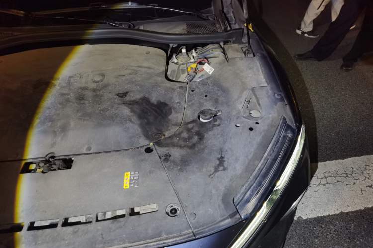 Used Nio ET5 2022 75 kWh Engine Bay Left
