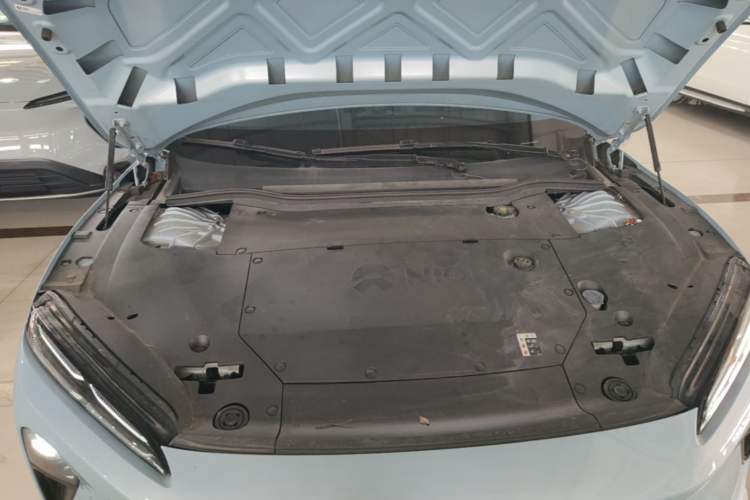 Used Nio ET5 2022 75 kWh Engine Bay