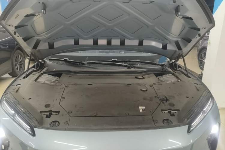 Used Nio ET5 2022 75 kWh Engine Bay