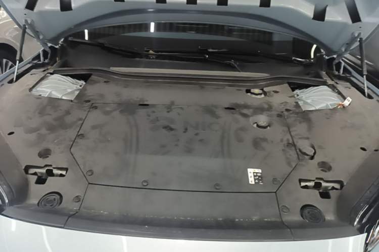 Used Nio ET5 2022 75 kWh Engine Bay