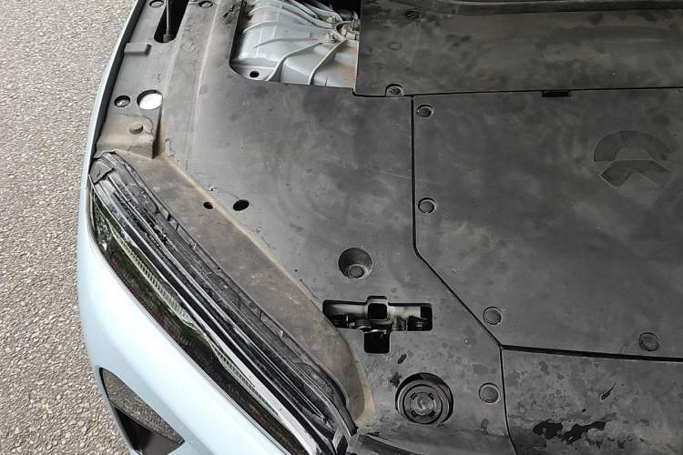 Used Nio ET5 2022 75 kWh Engine Bay Right