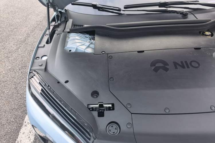 Used Nio ET5 2022 75 kWh Engine Bay Right